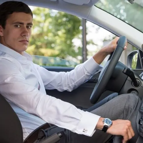 Assurance déplacement professionnel : est-on assuré quand on utilise sa voiture personnelle pour le travail ?