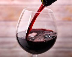 Alcool : les spécialistes rappellent les risques liés à sa consommation