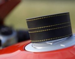 Accessoire moto : un bracelet vibrant qui avertit des radars