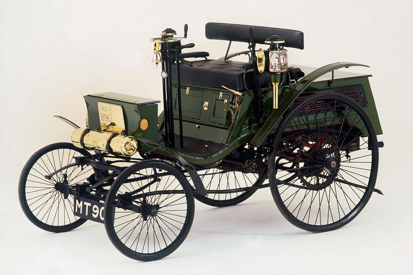 Où A été Inventé La Première Voiture