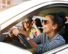 Assurance auto : les jeunes conducteurs plus présents dans les grandes villes