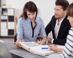 La baisse des effectifs chez les assureurs va-t-elle affecter les assurés ?