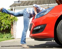 Vacances : quelles vérifications de dernière minute pour sa voiture ?