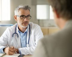 Augmentation du nombre de médecins en activité en France