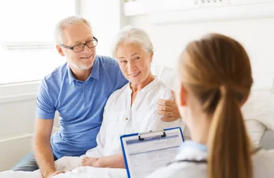 Qu’est-ce qu’une mutuelle d’hospitalisation seule pour senior ?