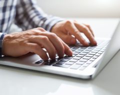 Les démarches de carte grise se font désormais exclusivement en ligne