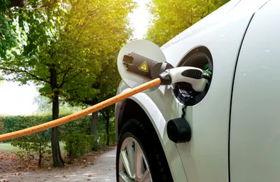 Assurance auto voiture électrique : laquelle choisir ? quels sont les tarifs ?