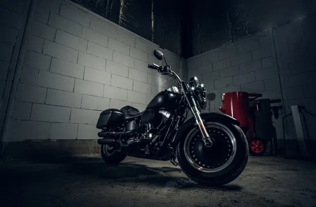 Pourquoi doit-on assurer une moto qui ne roule pas ?