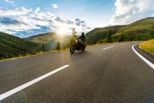 Assurance moto : nos 5 conseils pour sortir votre moto de l&rsquo;hivernage