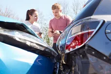 Assurance auto : comment déclarer les dommages causés à un tiers ?