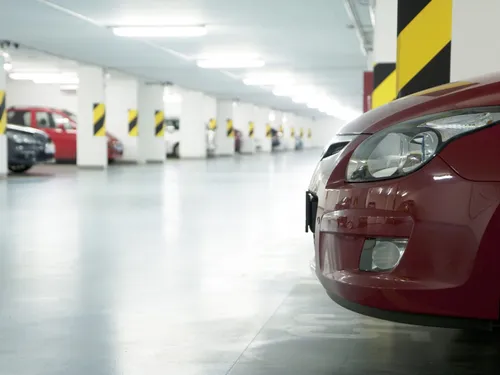 Assurance auto : que se passe-t-il en cas d&rsquo;accident sur un parking ?