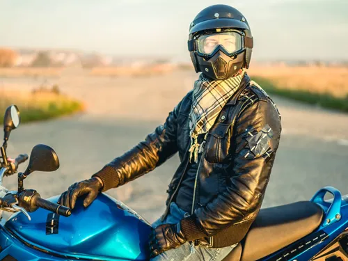 Les équipements indispensables pour circuler à moto