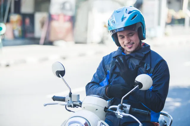 Assurance moto : quelles garanties sont obligatoires et facultatives ?