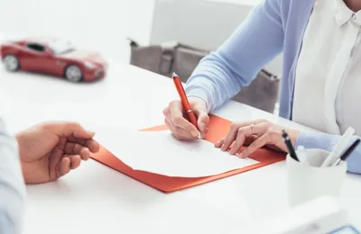 Prime d’assurance auto : quand et comment mon assureur me la rembourse-t-il ?