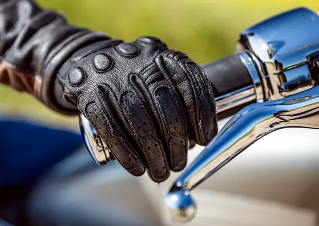 Top 6 des équipements de moto pour se protéger du froid