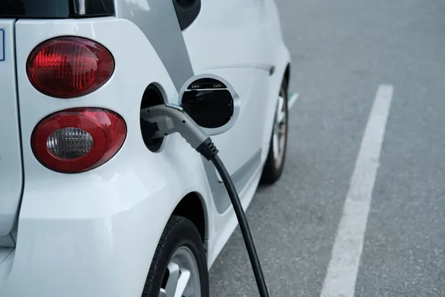 Voiture électrique : attention, l’assurance peut coûter plus cher que prévu