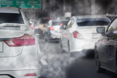 Auto : les bons réflexes pour moins polluer