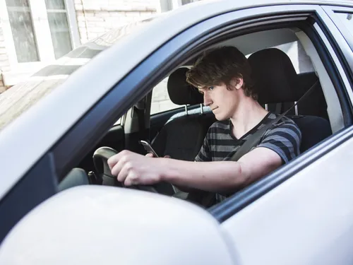 Age du permis baissé à 17 ans : les réponses à vos questions