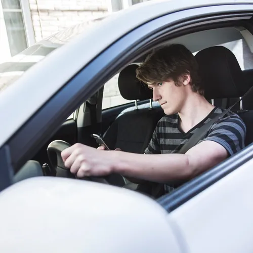 Age du permis baissé à 17 ans : les réponses à vos questions