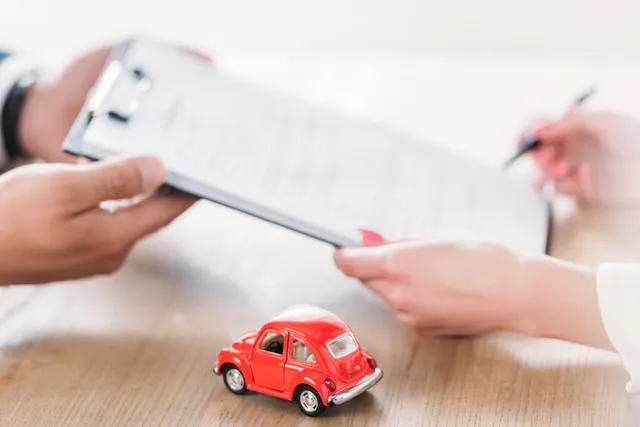 Assurance auto tous risques vs assurance au tiers : comment choisir ?