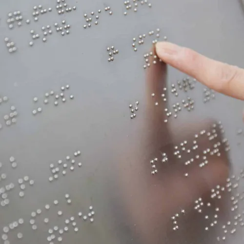 Journée mondiale du braille : quelle prise en charge pour les personnes ayant un handicap visuel ?