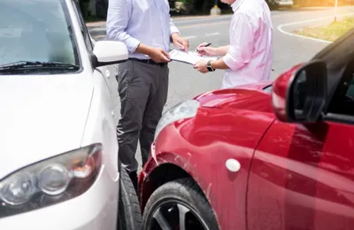 Constat amiable d'accident auto : comment le remplir ? Comment l'assurance auto nous indemnise-t-elle ?