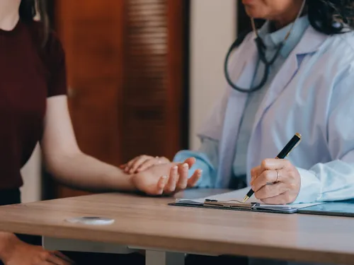 Assurance santé : vers la fin des arrêts maladie papier