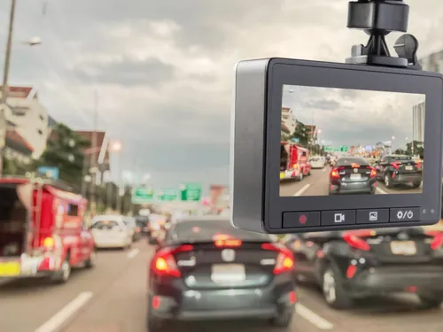 Assurance auto : pouvez-vous installer une caméra de surveillance dans votre voiture ?