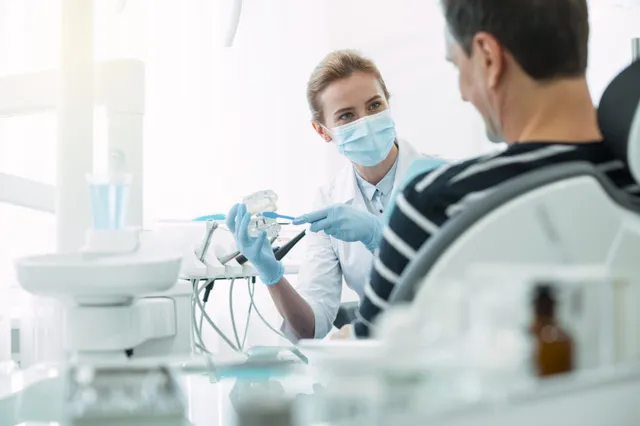 Les soins dentaires les plus chers (et les meilleures mutuelles pour les rembourser)