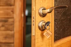 Cambriolage : mon assurance habitation m’indemnise-t-elle si j’oublie de fermer la porte à clé ?