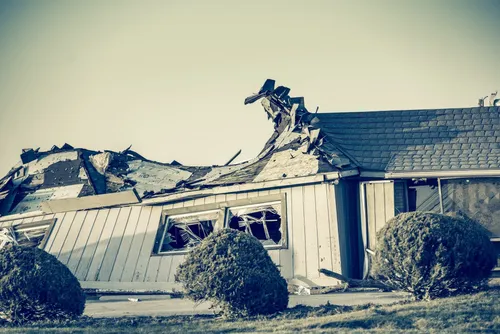 Catastrophes naturelles : le coût astronomique des sinistres climatiques en 2023