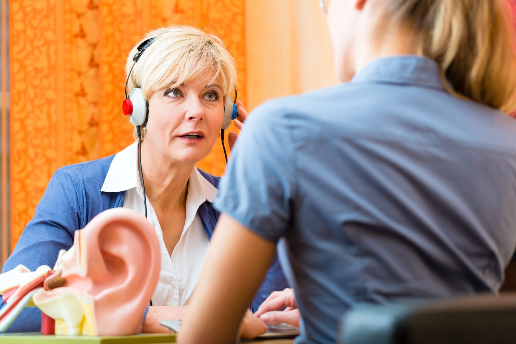 Troubles auditifs : découvrez pourquoi vous devriez vous faire tester (c’est remboursé !)