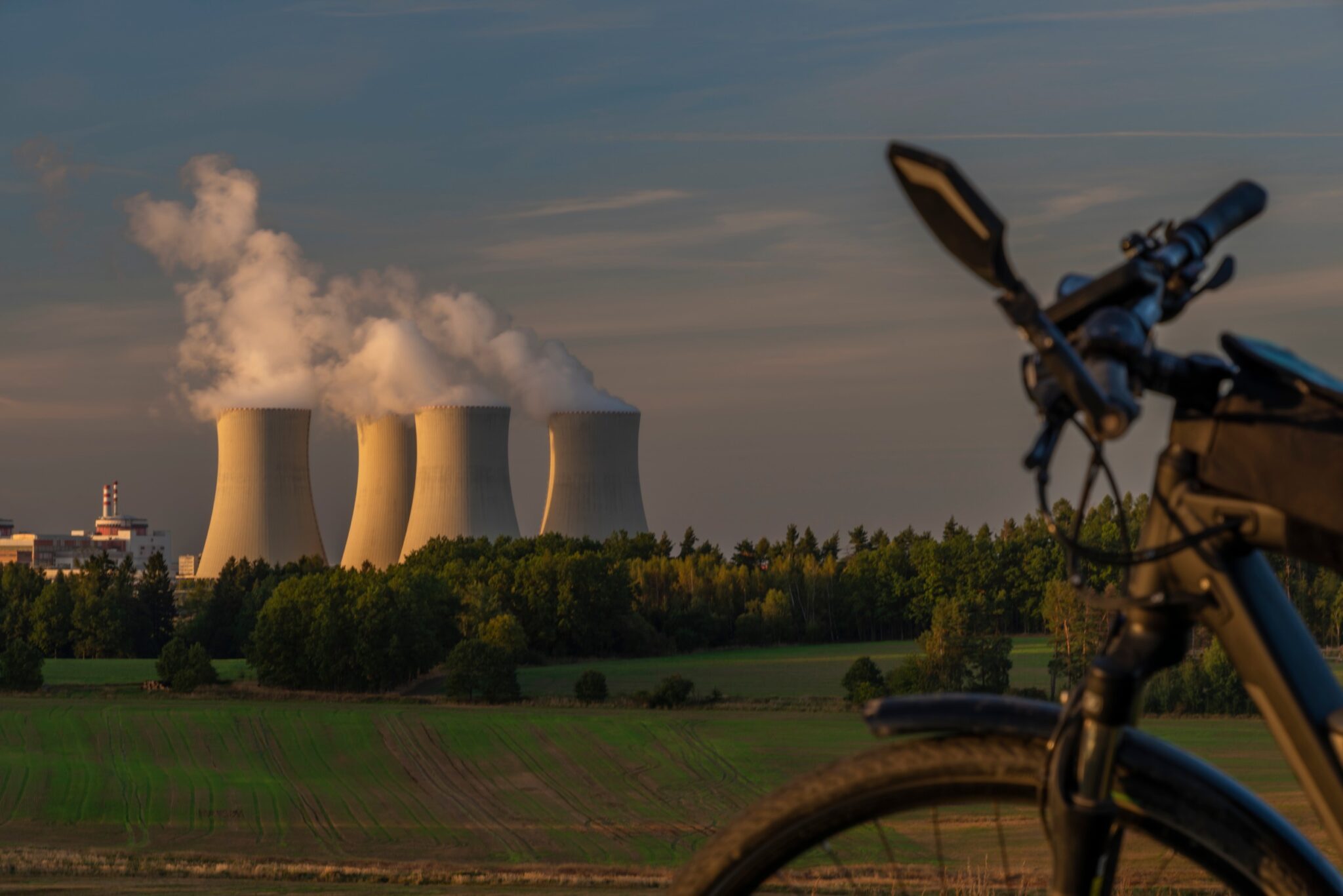 Prix de l’électricité : pour le PDG de TotalEnergies, il faut trouver « un moyen d’être en dessous des 70 euros le MWh »