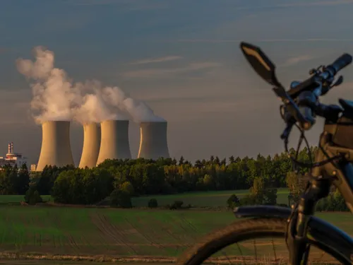 Prix de l’électricité : pour le PDG de TotalEnergies, il faut trouver « un moyen d’être en dessous des 70 euros le MWh »