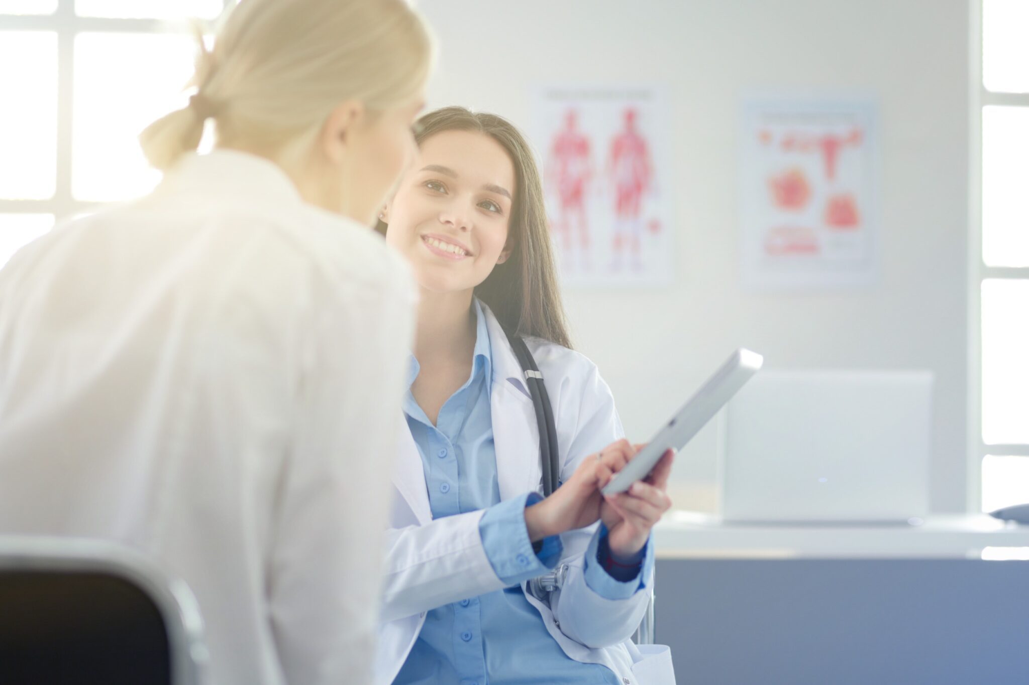 Une médecin et une patiente