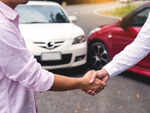 Assurance auto : quelles formalités quand on vend son véhicule ?