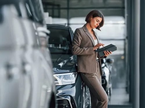 Assurance auto : comment devenir expert automobile ?
