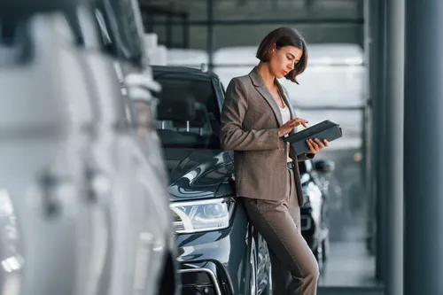 Assurance auto : comment devenir expert automobile ?