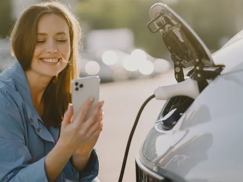 Voiture électrique : il ne vous reste plus que quelques semaines pour profiter de la prime à la conversion