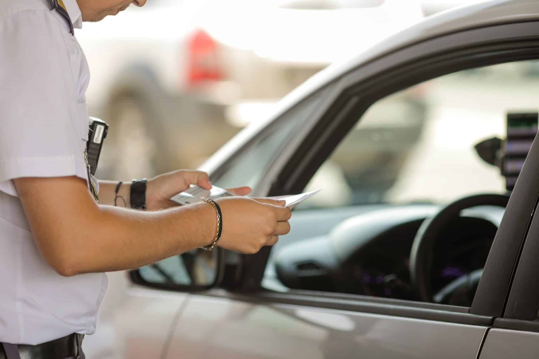 Assurance auto : la vignette disparaît… mais pas le mémo !