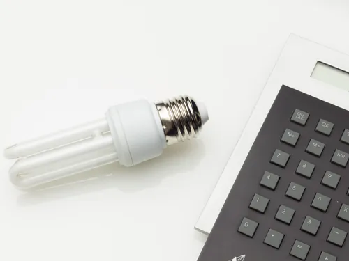 Prix de l&rsquo;électricité en baisse : la promesse du gouvernement
