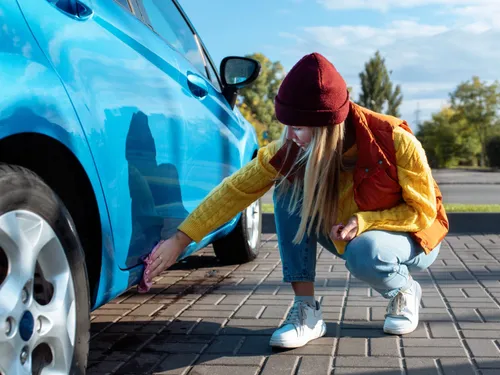 Assurance auto : couvre-t-elle les rayures sur la carrosserie ?