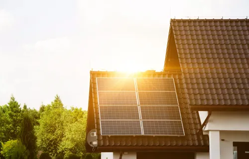 Assurance habitation : faut-il assurer des panneaux solaires ?