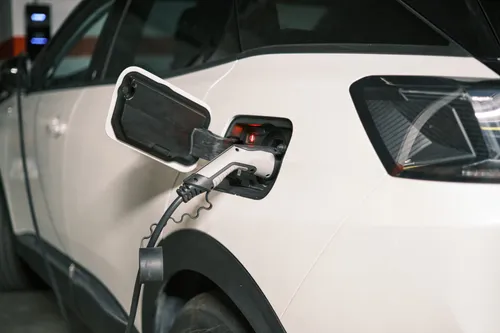 Voitures électriques : les marques françaises ont la cote