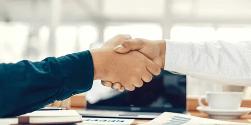 69 % des assurés restent fidèles à leur assureur en 2025