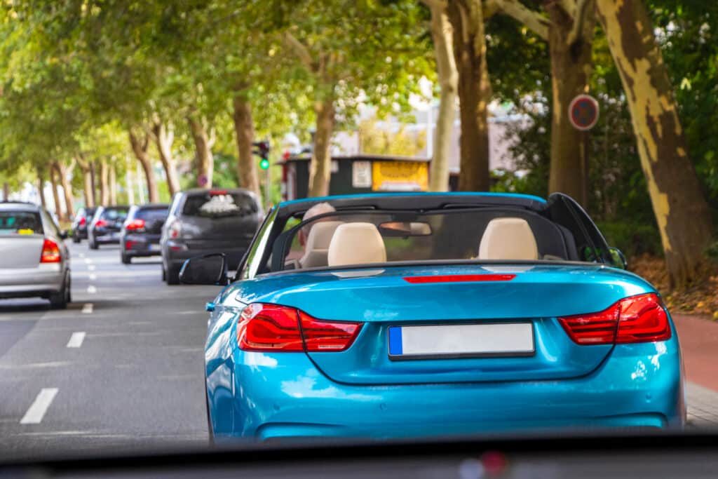 Cabriolet bleu 