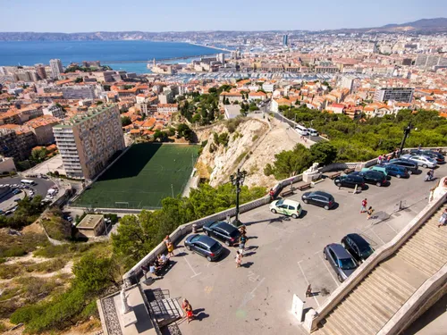 L’assurance auto est 354 € plus élevée à Marseille qu’à Rennes