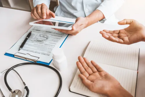 Une mutuelle régionale pour tous : l’Auvergne-Rhône-Alpes frappe fort pour l’accès aux soins