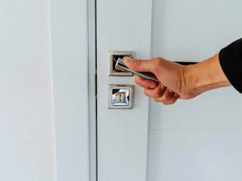 Hausse du home-jacking : comment s'en protéger ?