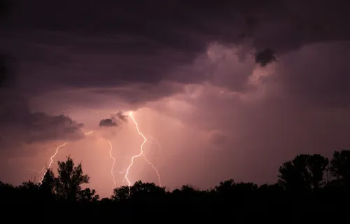 Nouvelle nuit d’orages en France provoquant de nombreux dégâts